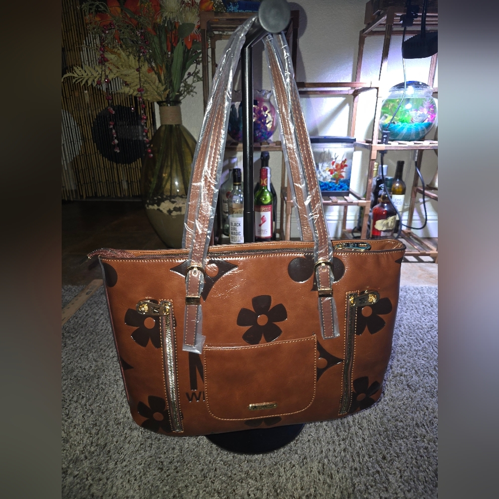 NWT Montana West Conceal Carry Brown/Black Floral Tote Bag with Gold Accents